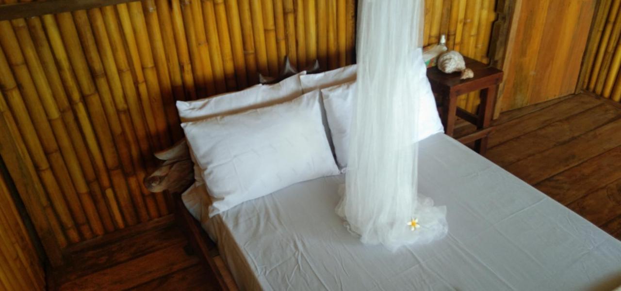 Pombero Lodge *